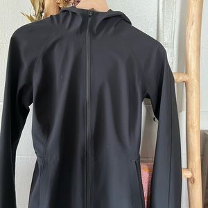 Lululemon outdoor raincoat